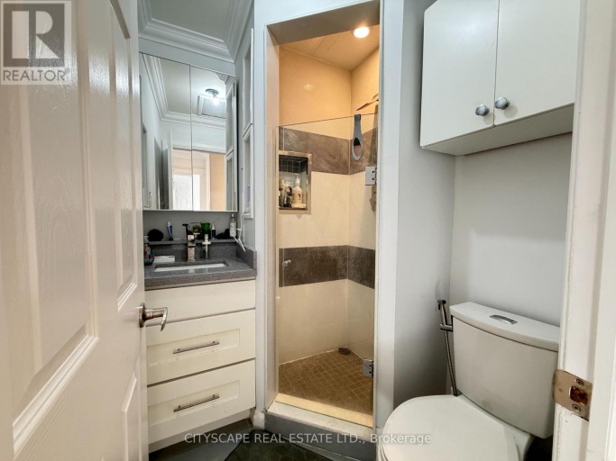 UPPER - 135 BONHAM BOULEVARD, Mississauga (Streetsville), Ontario, L5M1C8