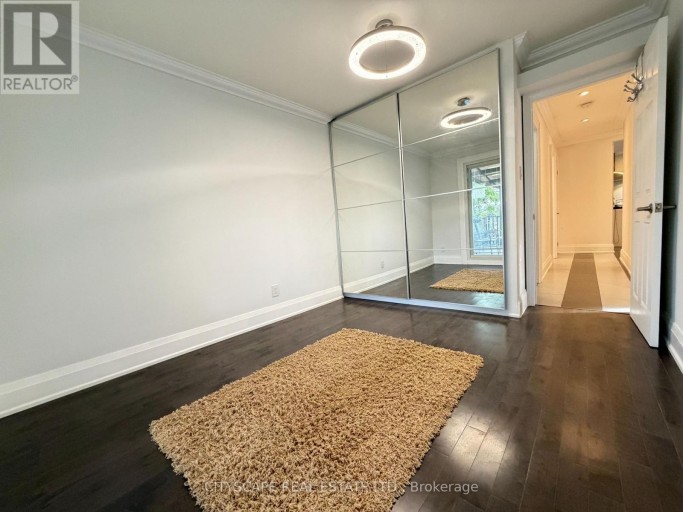 UPPER - 135 BONHAM BOULEVARD, Mississauga (Streetsville), Ontario, L5M1C8