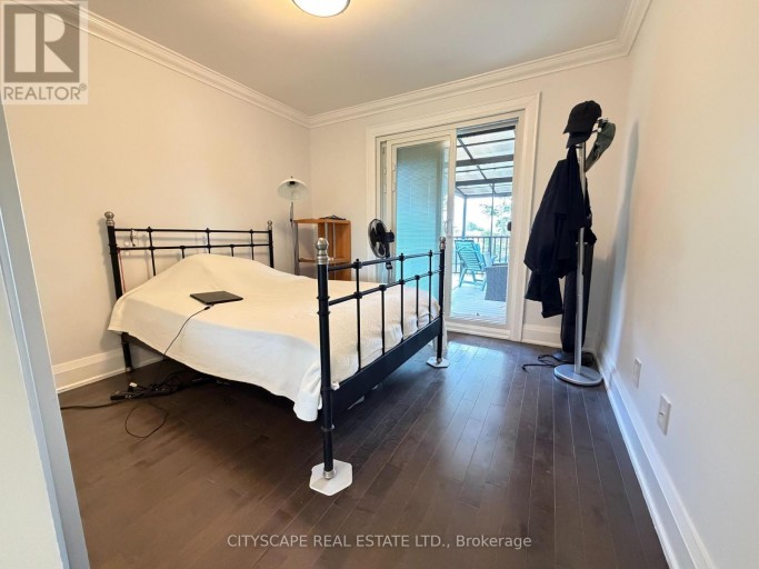 UPPER - 135 BONHAM BOULEVARD, Mississauga (Streetsville), Ontario, L5M1C8
