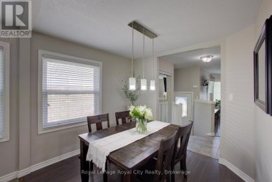 830 SCOTLAND STREET Centre Wellington (Fergus) Ontario photo 13