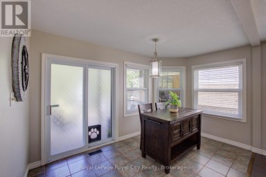 830 SCOTLAND STREET Centre Wellington (Fergus) Ontario photo 14