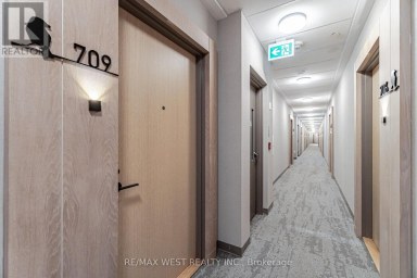 218 - 60 GEORGE BUTCHART DRIVE Toronto (Downsview-Roding-CFB) Ontario photo 5