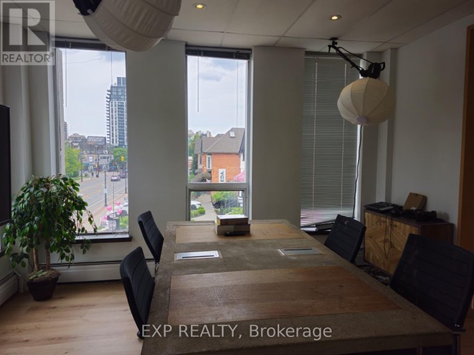 200 - 534 BRANT STREET, Burlington (Brant), Ontario, L7R2G8