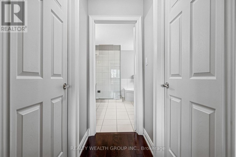 896 BOOTH AVENUE, Innisfil (Alcona), Ontario, L9S0A6