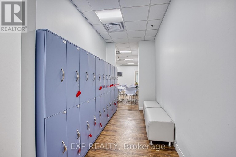 1 LL - 150 MAIN STREET W, Hamilton (Central), Ontario, L8P1H8