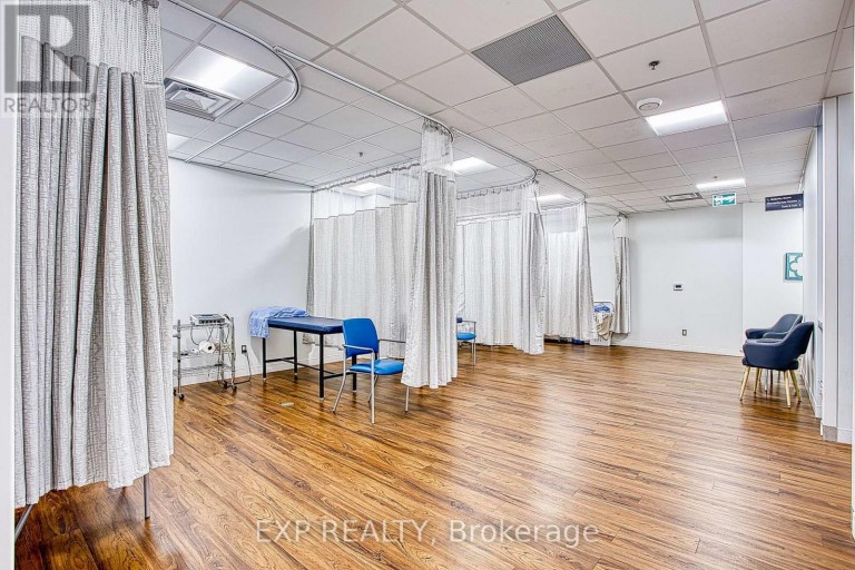1 LL - 150 MAIN STREET W, Hamilton (Central), Ontario, L8P1H8