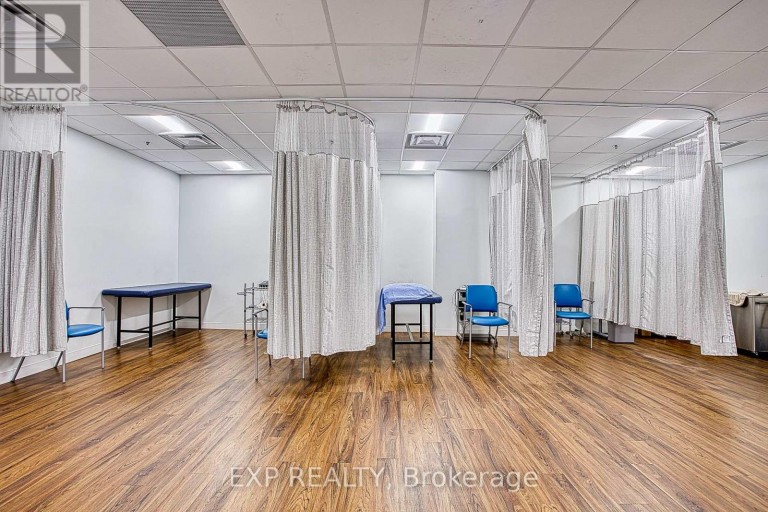 1 LL - 150 MAIN STREET W, Hamilton (Central), Ontario, L8P1H8