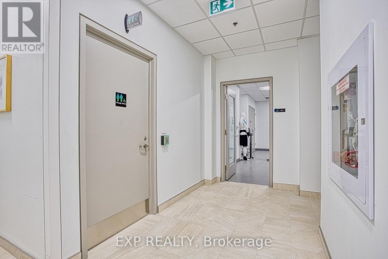 1 LL - 150 MAIN STREET W, Hamilton (Central), Ontario, L8P1H8