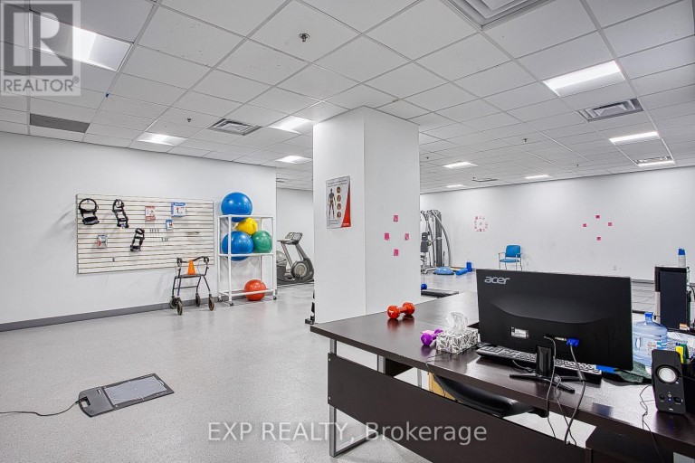 1 LL - 150 MAIN STREET W, Hamilton (Central), Ontario, L8P1H8