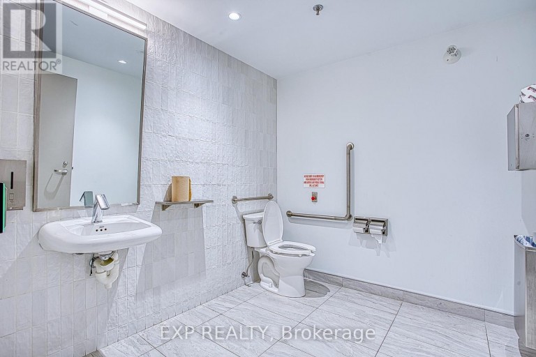 1 LL - 150 MAIN STREET W, Hamilton (Central), Ontario, L8P1H8