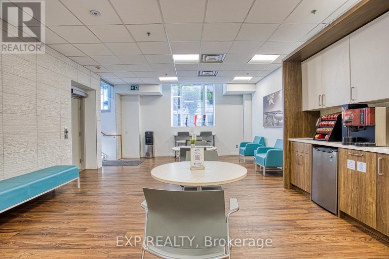 1 LL - 150 MAIN STREET W, Hamilton (Central), Ontario, L8P1H8