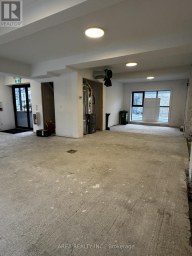 MAIN - 96 WILSON STREET Hamilton (Beasley) Ontario photo 3