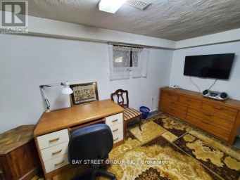 LOWER - 73 REGATTA CRESCENT Toronto (Newtonbrook West) Ontario photo 10