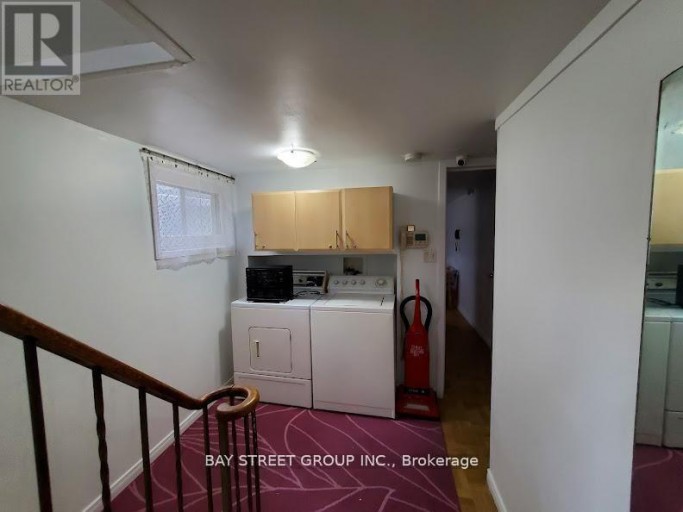 LOWER - 73 REGATTA CRESCENT, Toronto (Newtonbrook West), Ontario, M2R2X7