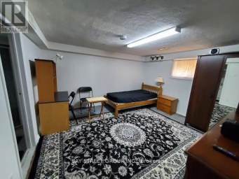 LOWER - 73 REGATTA CRESCENT Toronto (Newtonbrook West) Ontario photo 3