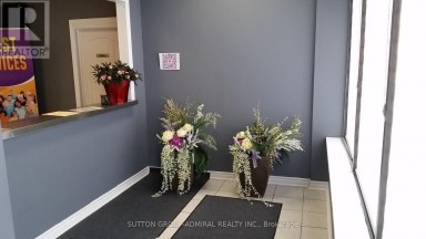 UNIT # 12 - 4 MELAINE DRIVE Brampton (Steeles Industrial) Ontario photo 2