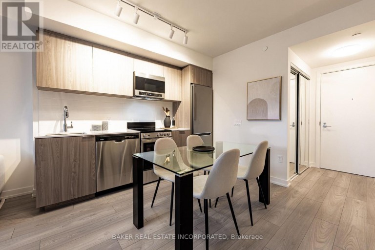 807 - 223 REDPATH AVENUE, Toronto (Mount Pleasant West), Ontario, M4P0E8
