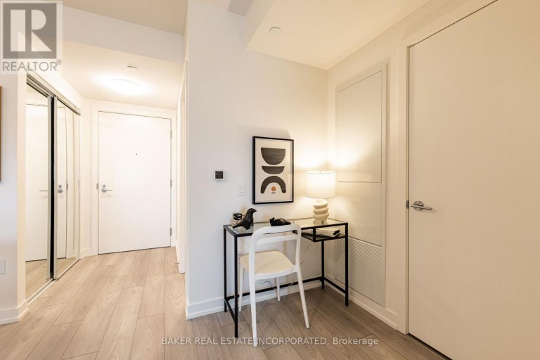 807 - 223 REDPATH AVENUE, Toronto (Mount Pleasant West), Ontario, M4P0E8