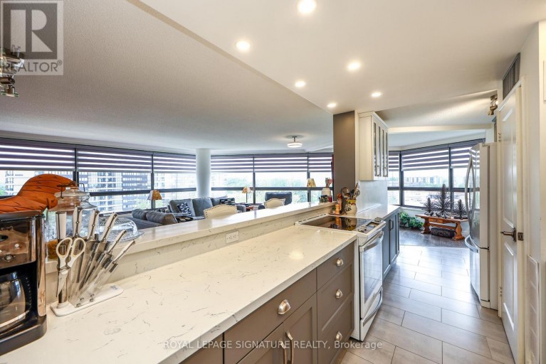 907 - 1300 BLOOR STREET, Mississauga (Applewood), Ontario, L4Y3Z2