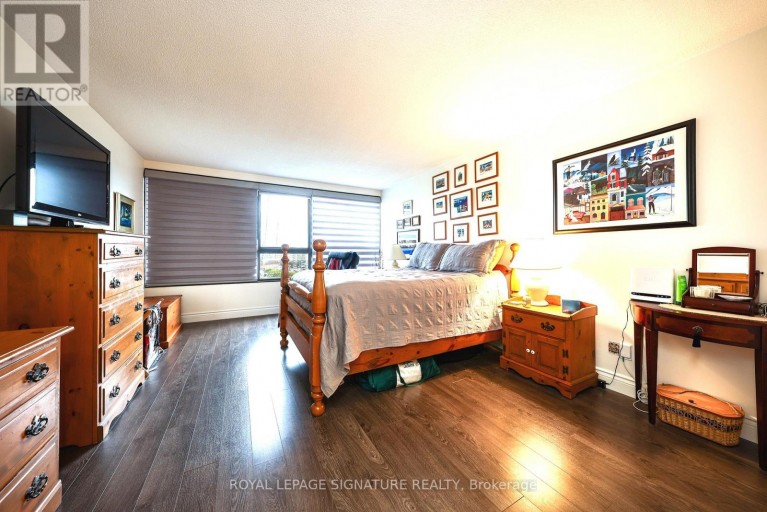 907 - 1300 BLOOR STREET, Mississauga (Applewood), Ontario, L4Y3Z2