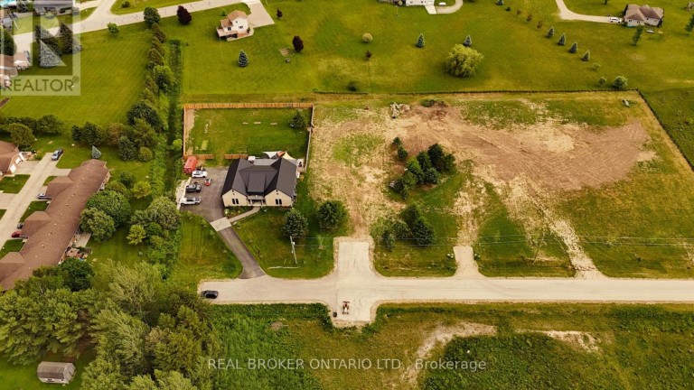 1022 CURRIE STREET, Howick, Ontario, N0G2X0