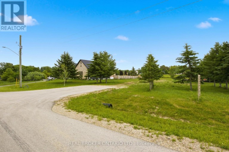 1016 CURRIE STREET, Howick, Ontario, N0G2X0