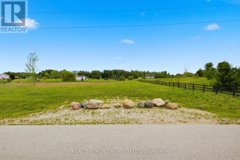 1020 CURRIE STREET, Howick, Ontario, N0G2X0