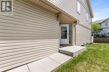2323 Eversyde Avenue SW Calgary Alberta photo 3