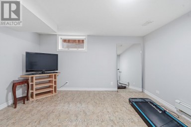 1400 STONEYBROOK CRESCENT London North (North G) Ontario photo 29