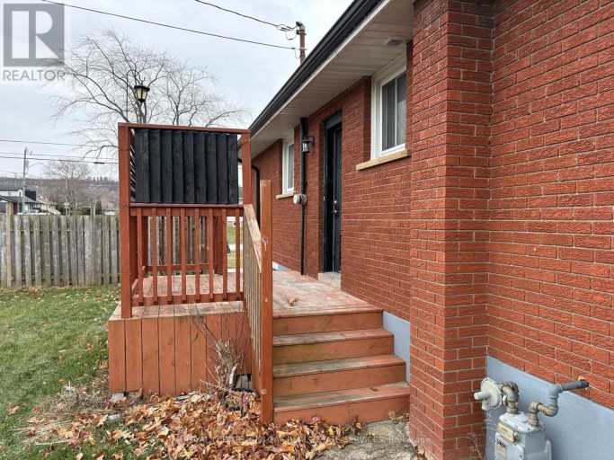LOWER - 249 FEDERAL STREET, Hamilton (Stoney Creek), Ontario, L8E1P6