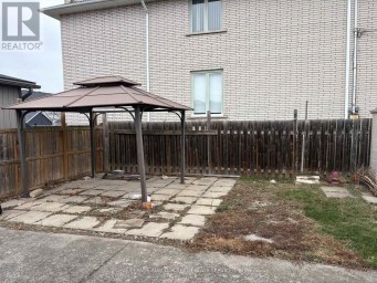 LOWER - 249 FEDERAL STREET Hamilton (Stoney Creek) Ontario photo 26