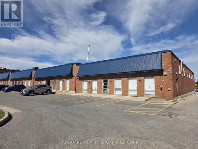 90-92 MARTIN ROSS AVENUE, Toronto (York University Heights), Ontario, M3J2L4