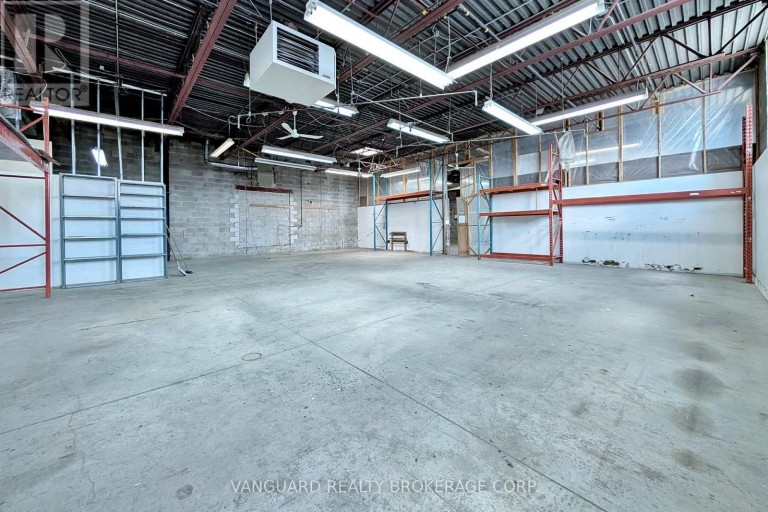 90-92 MARTIN ROSS AVENUE, Toronto (York University Heights), Ontario, M3J2L4