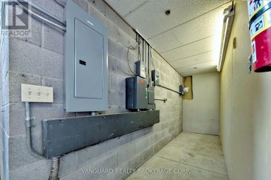 90-92 MARTIN ROSS AVENUE Toronto (York University Heights) Ontario photo 27