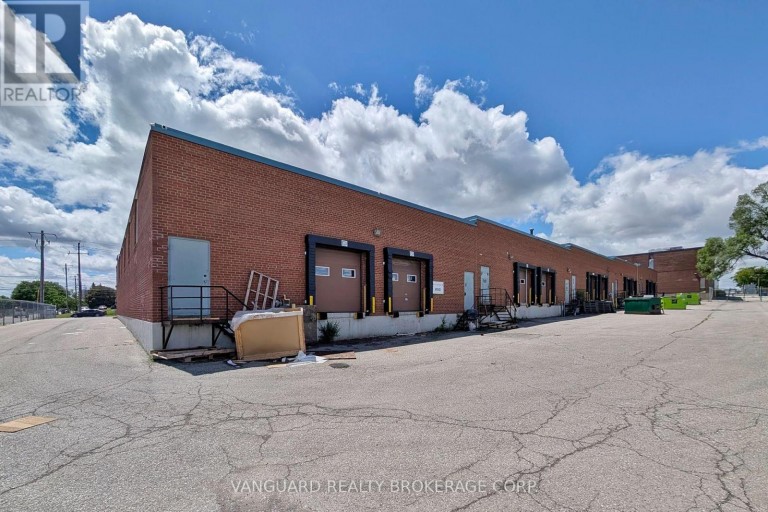 90-92 MARTIN ROSS AVENUE, Toronto (York University Heights), Ontario, M3J2L4
