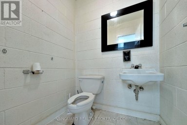90-92 MARTIN ROSS AVENUE Toronto (York University Heights) Ontario photo 9
