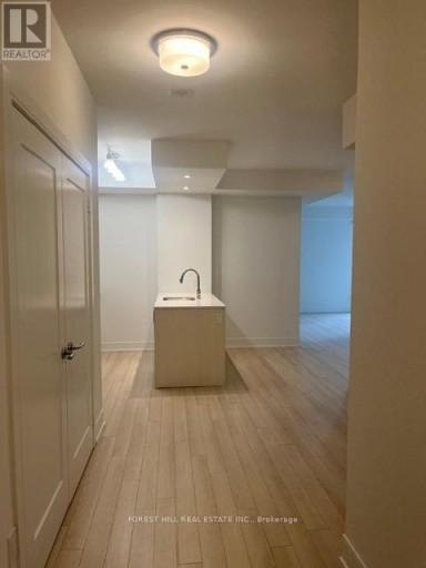 204 - 310 TWEEDSMUIR AVENUE, Toronto (Forest Hill South), Ontario, M5P2Y2