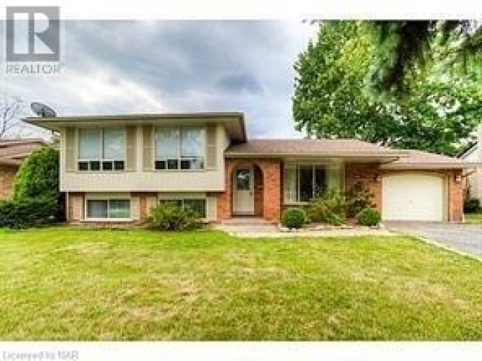 3237 CORRY CRESCENT, Niagara Falls (Chippawa), Ontario, L2G7G2