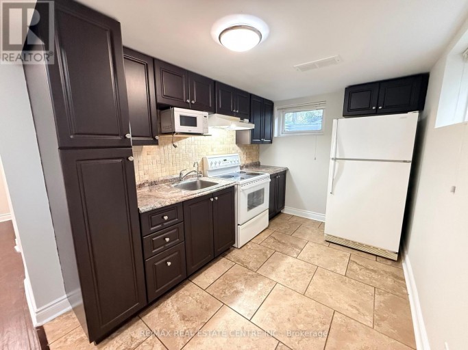 BASEMENT - 18 MACKENZIE DRIVE, Halton Hills (Georgetown), Ontario, L7G4B9