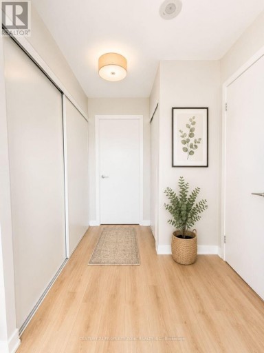 303 - 33 SINGER COURT, Toronto (Bayview Village), Ontario, M2K0B4