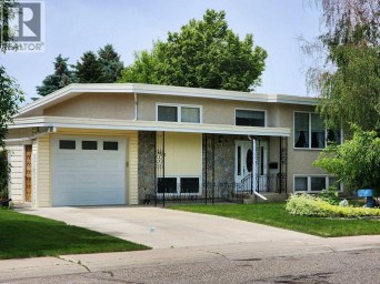 1818 Lakeside Road S Lethbridge Alberta photo 1