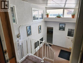 1818 Lakeside Road S Lethbridge Alberta photo 16