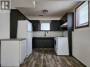 1818 Lakeside Road S Lethbridge Alberta photo 22