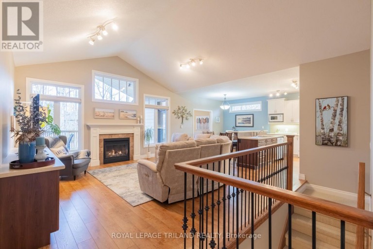 19 ERIN PLACE, Lambton Shores (Grand Bend), Ontario, N0M1T0