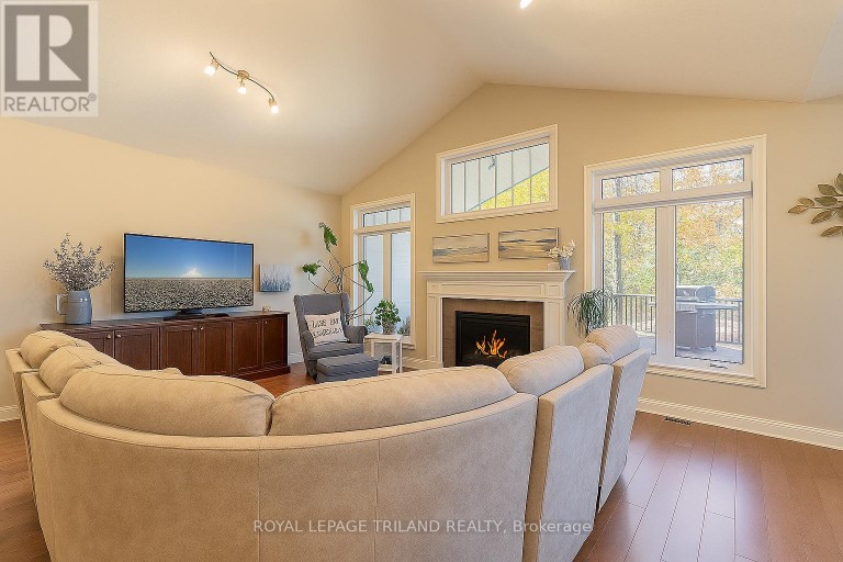 19 ERIN PLACE, Lambton Shores (Grand Bend), Ontario, N0M1T0