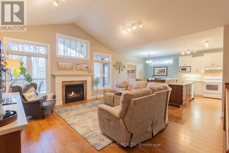 19 ERIN PLACE, Lambton Shores (Grand Bend), Ontario, N0M1T0