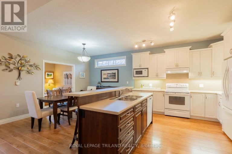 19 ERIN PLACE, Lambton Shores (Grand Bend), Ontario, N0M1T0