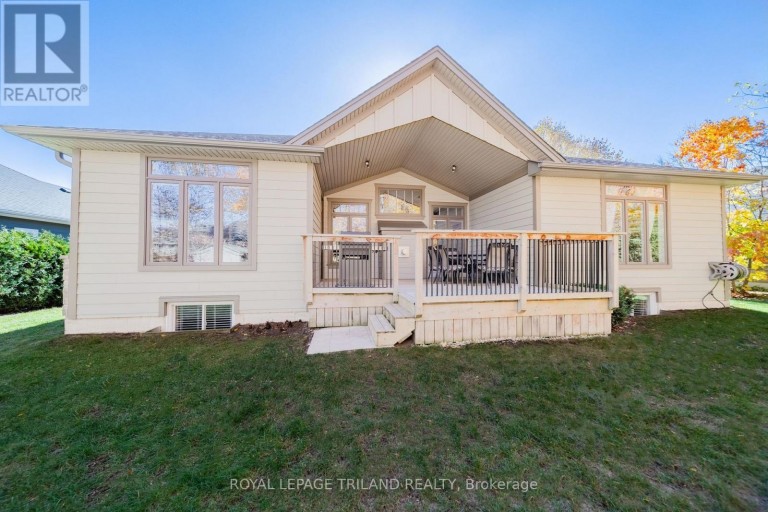 19 ERIN PLACE, Lambton Shores (Grand Bend), Ontario, N0M1T0