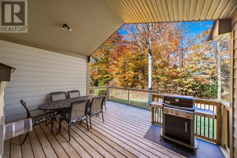 19 ERIN PLACE, Lambton Shores (Grand Bend), Ontario, N0M1T0