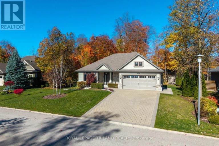19 ERIN PLACE, Lambton Shores (Grand Bend), Ontario, N0M1T0